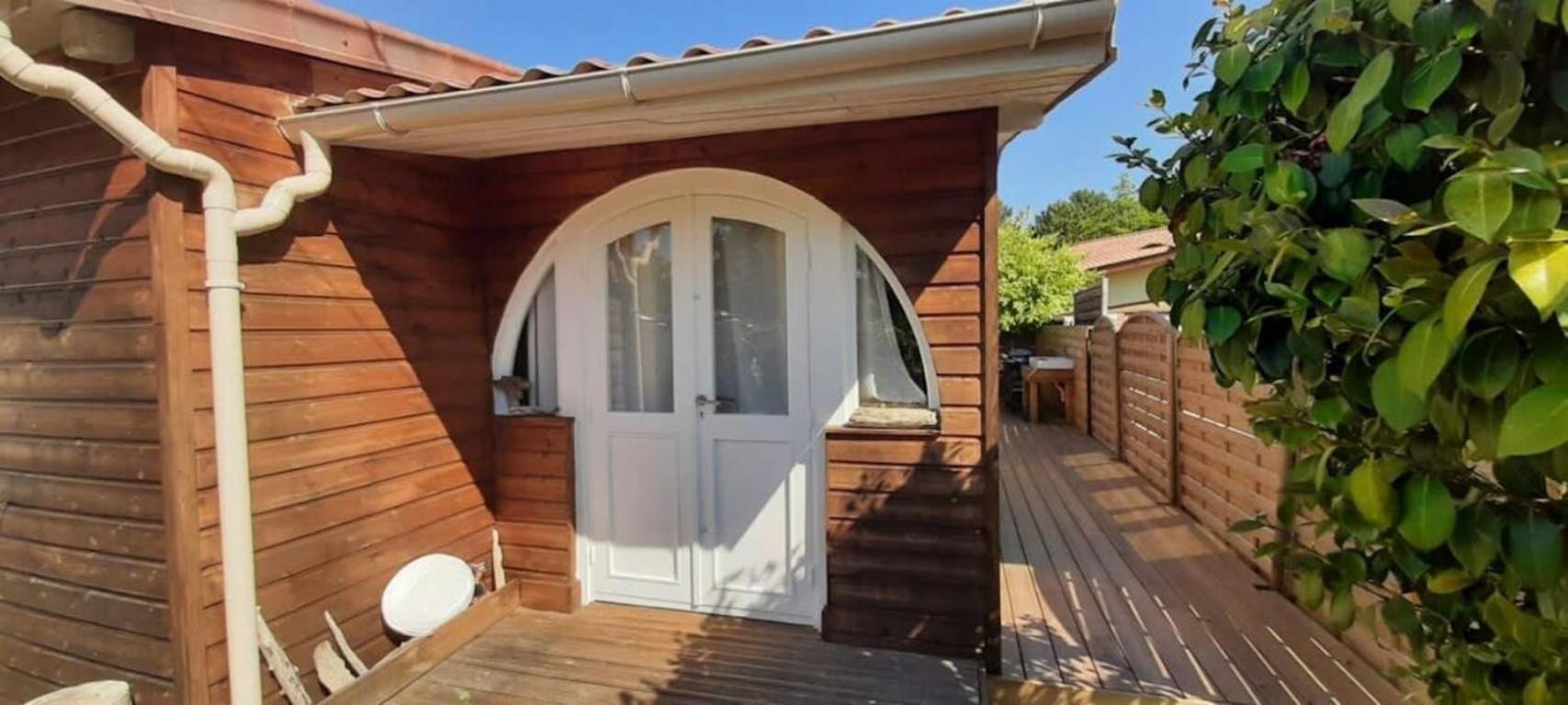 Chalet Avec Salon De Jardin